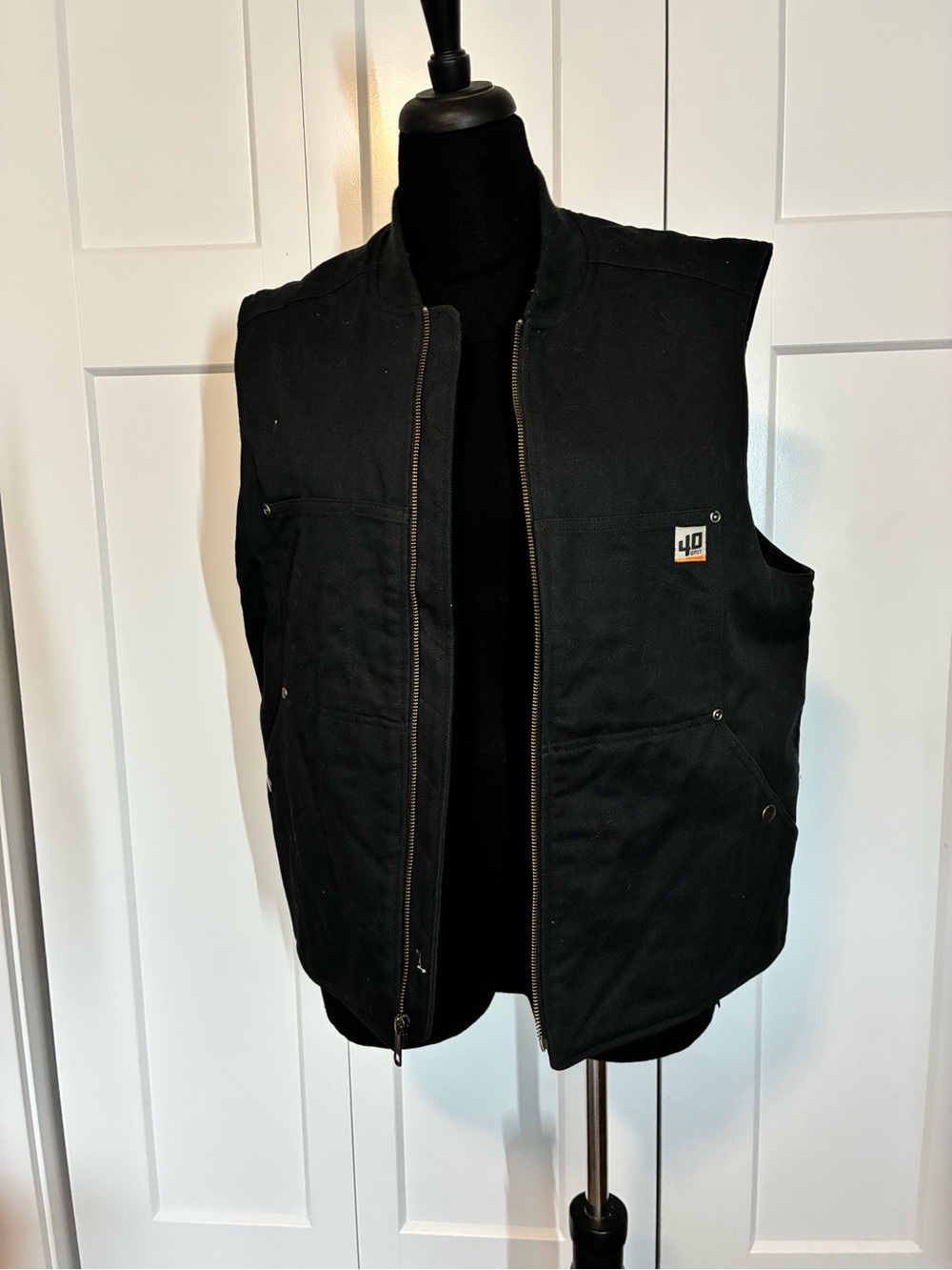 Duluth 40 Grit Workwear Men's M Black Insulated Utility Vest Zip Up